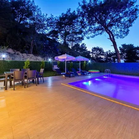Kalkanda Merkeze Yakin Ayaz Villa Kas
