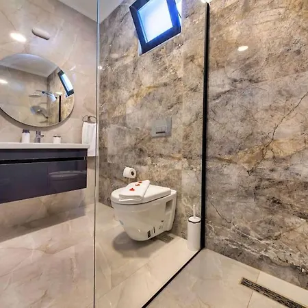 Villa Kalkanda Merkeze Yakin Ayaz Kas