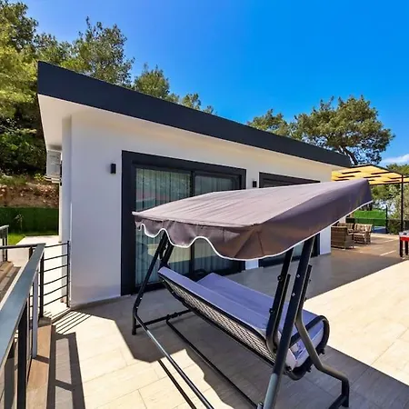 Kalkanda Merkeze Yakin Ayaz Villa Kaş
